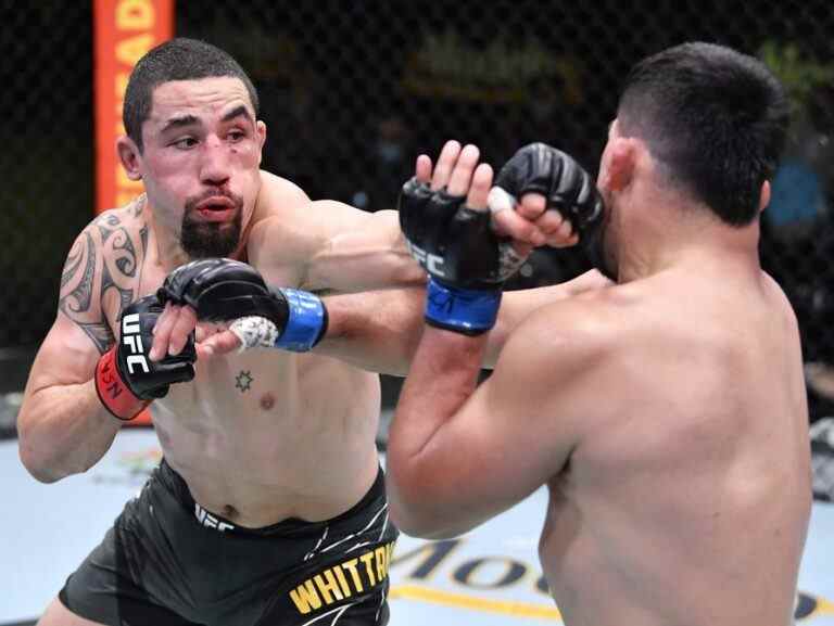 UFC Fight Night Whittaker vs Vettori Picks and Predictions: Whittaker récolte le rebond