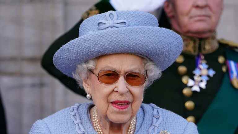 La reine manquera l’événement des Highland Games pour l’aider à « se réconforter »