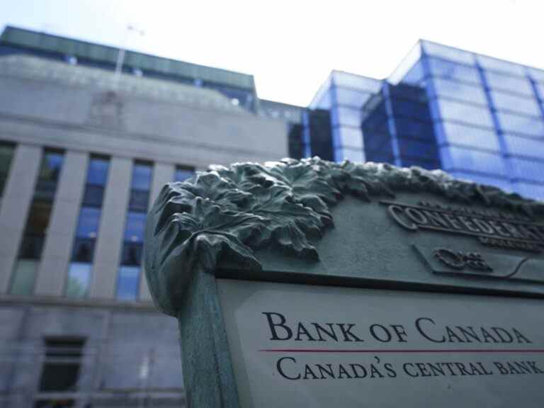 La Banque du Canada relève son taux directeur de 0,75 %, dit que les taux doivent probablement augmenter