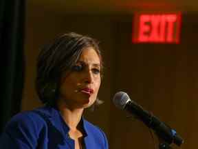 La candidate à la direction de l'UCP, Leela Sharon Aheer, prend la parole à l'hôtel Westin de Calgary le jeudi 8 septembre 2022.