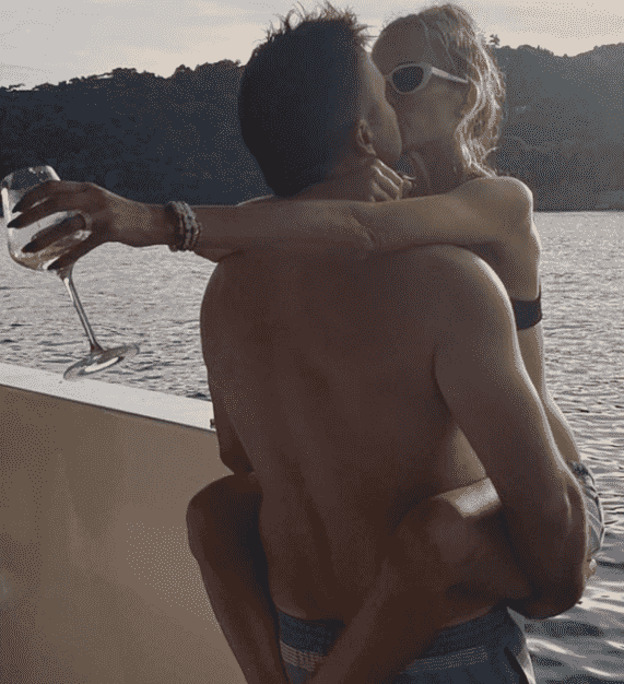 La star du LIV Golf Brooks Koepka et sa femme Jena Sims vivent la dolce vita