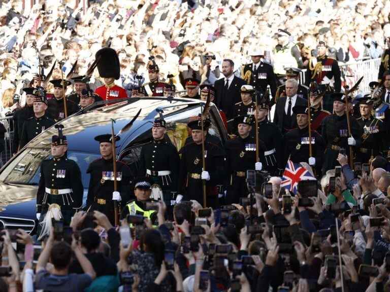 Un homme inculpé après avoir chahuté le prince Andrew à Édimbourg