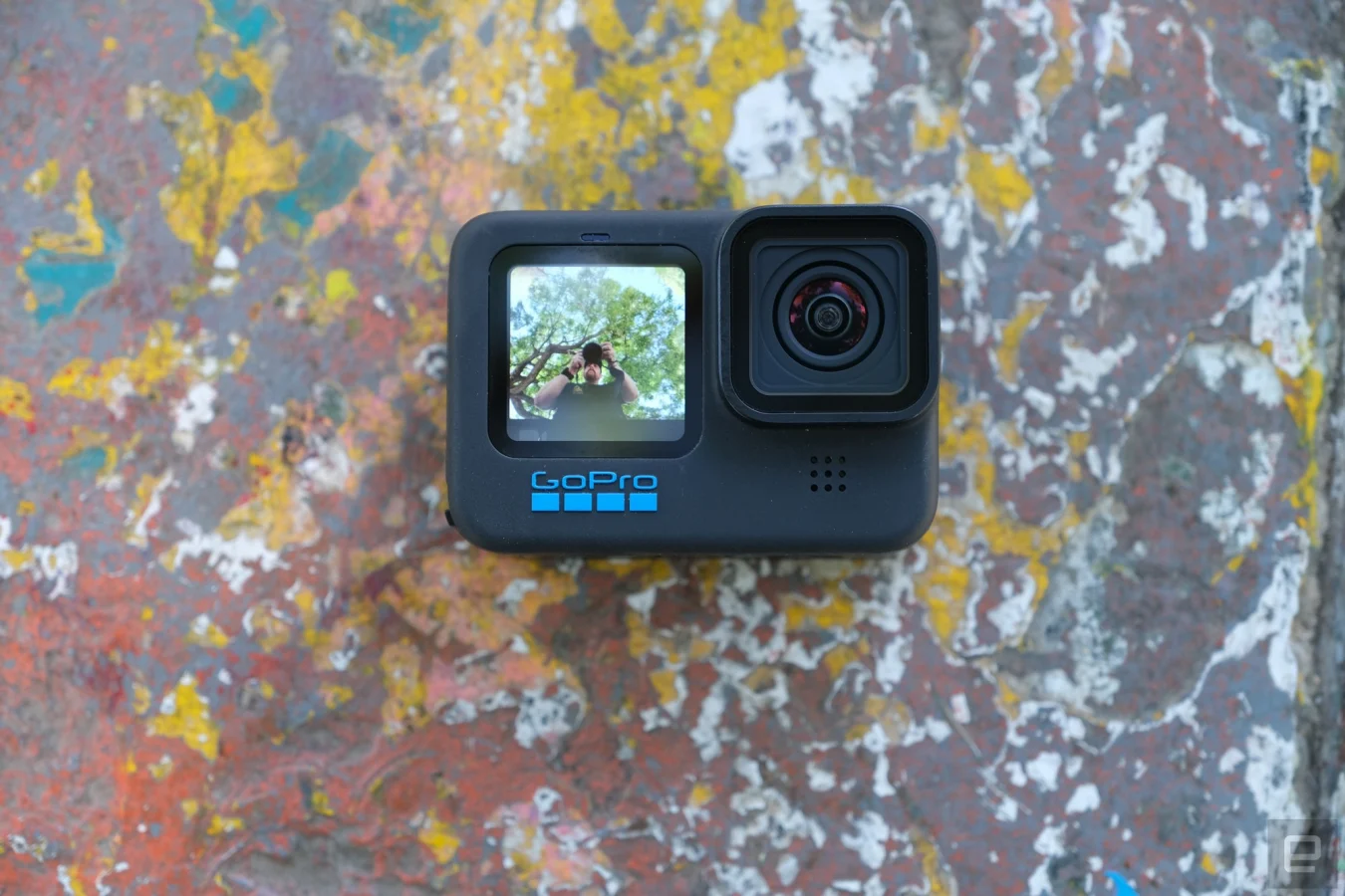 Photo de face de la GoPro Hero 11 Black.