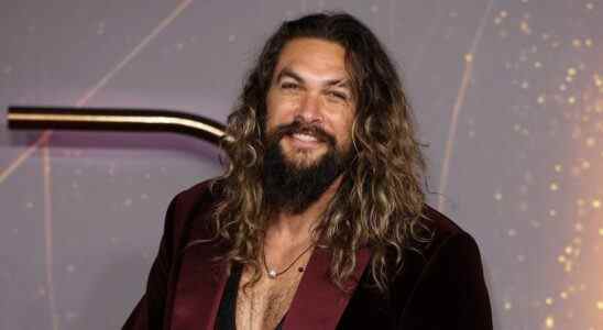 Jason Momoa d'Aquaman dévoile un tatouage de tête géant après s'être rasé les cheveux