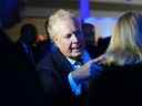 Le candidat à la chefferie Jean Charest salue ses partisans lors du vote à la direction du Parti conservateur du Canada, à Ottawa, le samedi 10 septembre 2022. LA PRESSE CANADIENNE/Sean Kilpatrick