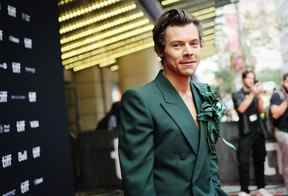 Harry Styles assiste à la première de My Policeman lors du Festival international du film de Toronto 2022 au Princess of Wales Theatre le 11 septembre 2022 à Toronto, en Ontario.