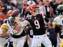 Joe Burrow # 9 des Bengals de Cincinnati lance le ballon contre les Steelers de Pittsburgh au stade Paul Brown le 11 septembre 2022 à Cincinnati, Ohio.