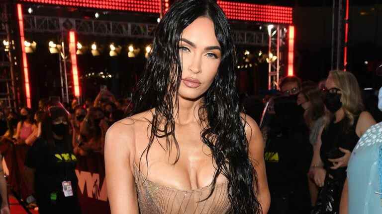 Megan Fox naked dress 2021 VMAs.