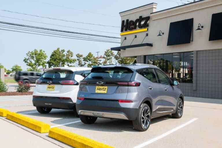 Hertz commandera jusqu’à 175 000 véhicules électriques à General Motors, y compris des fourgonnettes BrightDrop