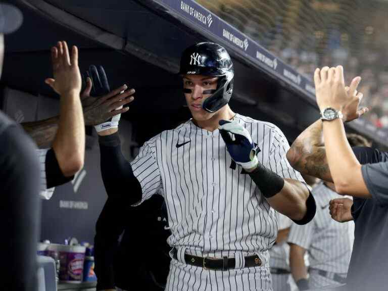 Aaron Judge frappe le n ° 60 lors du rassemblement des Yanks