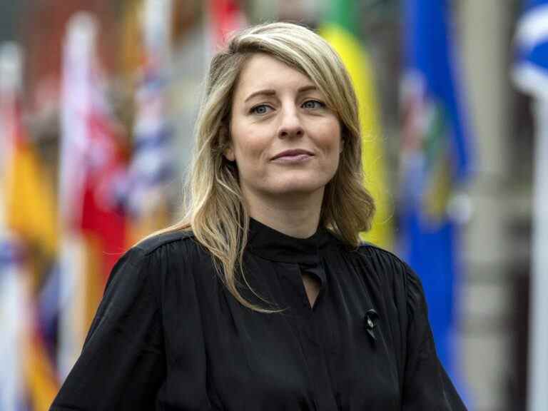 La mobilisation partielle de la Russie est un « aveu d’échec » en Ukraine, selon Mélanie Joly