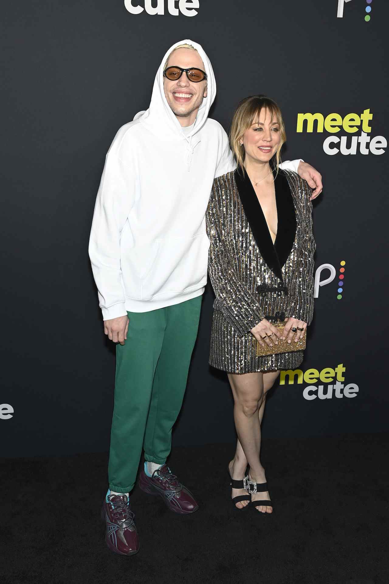 Kaley Cuoco et Pete Davidson sur le tapis rouge