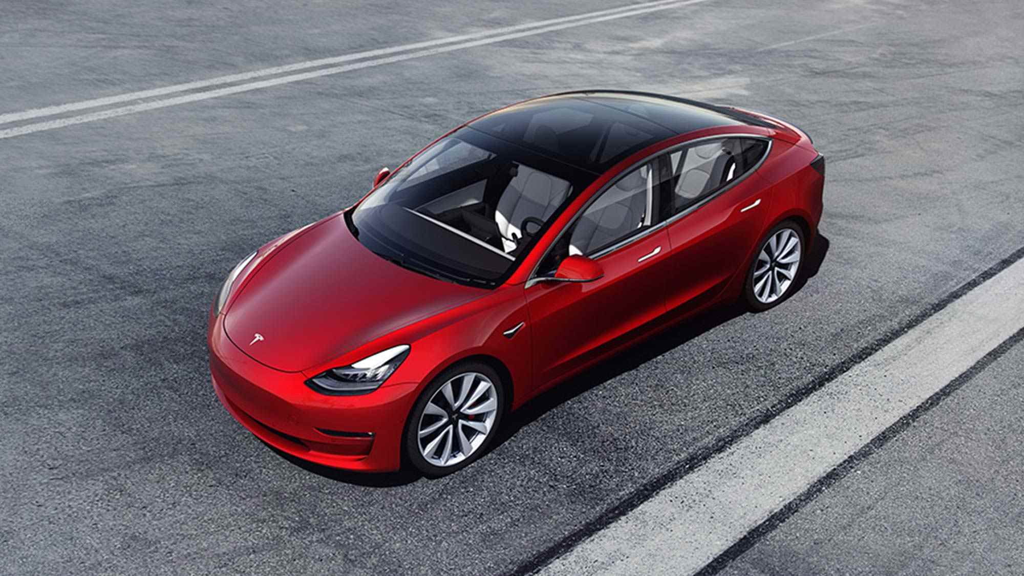 tesla modèle 3 en rouge