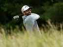 Adam Hadwin du Canada joue son tir du cinquième tee lors du troisième tour du 122e US Open Championship au Country Club le 18 juin 2022 à Brookline, Massachusetts.