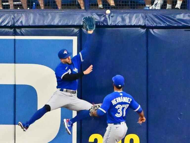 Les Blue Jays sous le choc subissent un effondrement tardif lors du dernier flop au Trophée