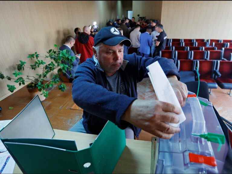 Les Ukrainiens effrayés par les référendums prédestinés de la Russie