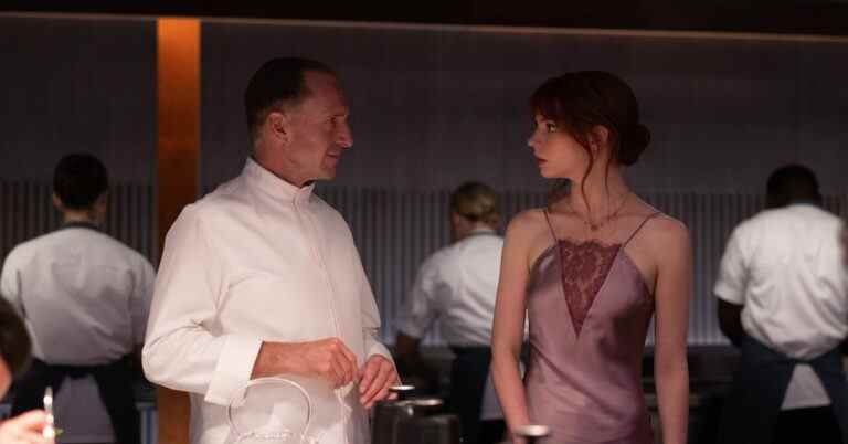 La revue du menu: les brochettes de thriller sinueuses d'Anya Taylor-Joy, satisfont
