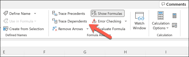 Pour tracer les dépendants des cellules dans Excel, appuyez sur Formules > Tracer les dépendants. » width= »634″ height= »193″ src= »/pagespeed_static/1.JiBnMqyl6S.gif » onload= »pagespeed.lazyLoadImages.loadIfVisibleAndMaybeBeacon(this); » onerror= »this.onerror=null;pagespeed.lazyLoadImages.loadIfVisibleAndMaybeBeacon(this); »/></p>
<p>Comme précédemment, notez les cellules à l’origine du problème. Excel identifiera visuellement la boucle de référence circulaire à l’aide de flèches et d’icônes circulaires.</p>
<p><img loading=
