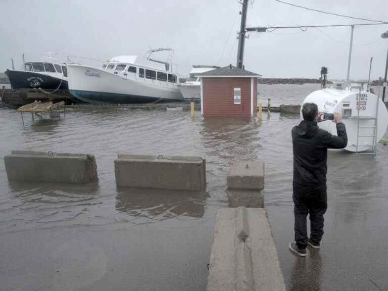 Québec aidera les citoyens qui ont subi des pertes à cause de la tempête Fiona: Legault