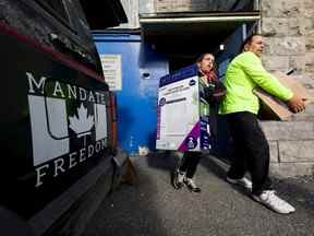 Vendredi, les partisans du TUPOC font leurs valises pour quitter l'ancienne église St. Brigid.