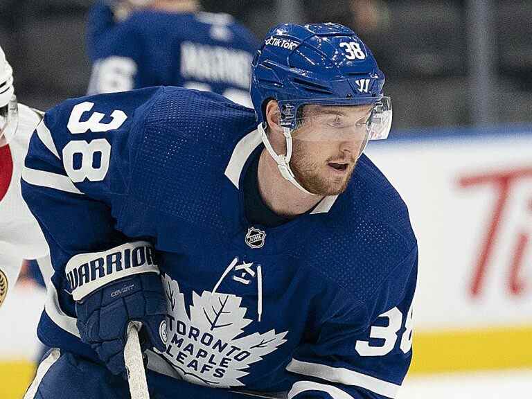 Sandin signe, mais la défense des Maple Leafs est en pleine mutation