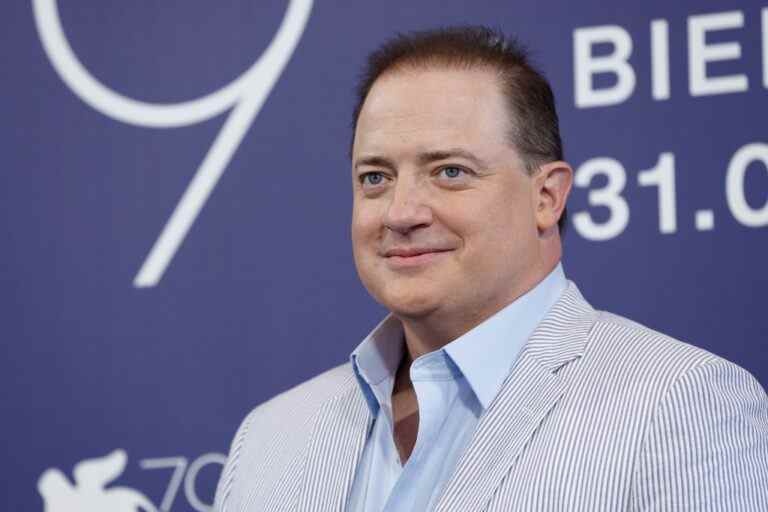 Brendan Fraser fond en larmes alors que « The Whale » reçoit une énorme standing ovation de 6 minutes à Venise.
	
	
