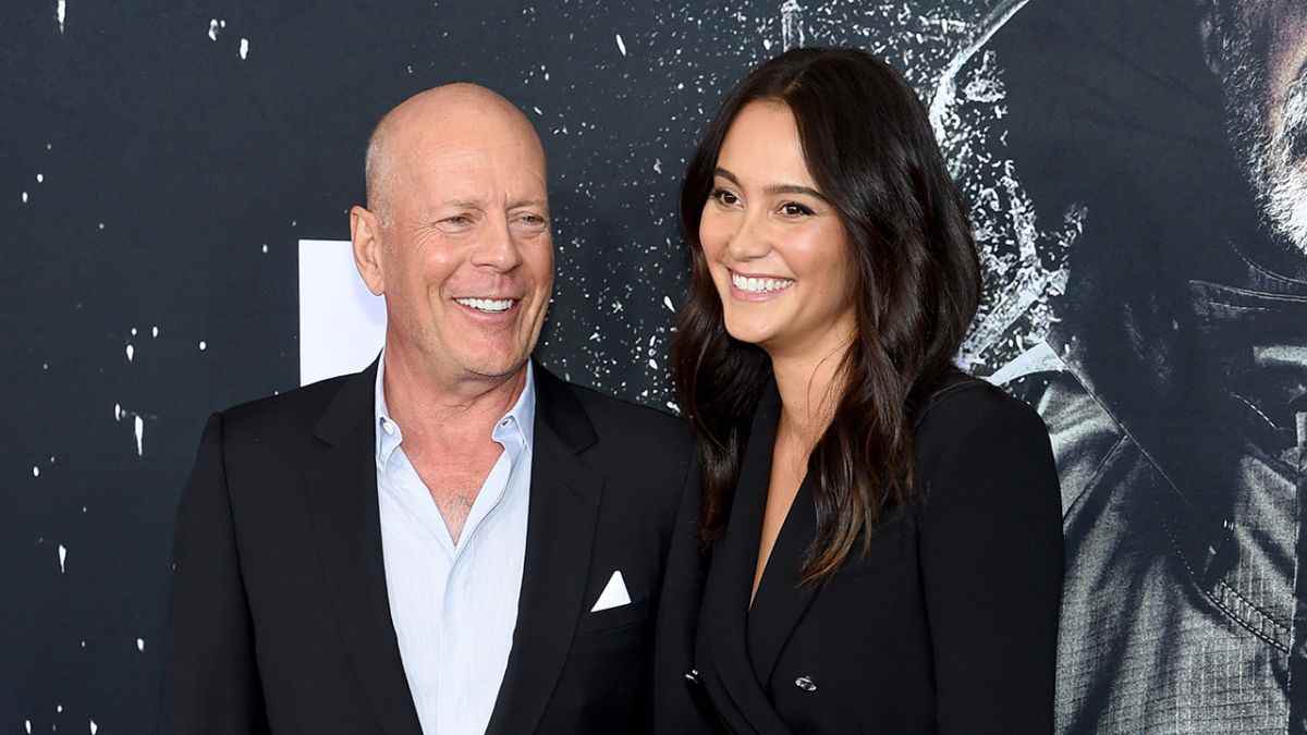 Bruce Willis et sa femme sont allés au-delà avec une série de photos en cuir, et il y a des photos avant et après
