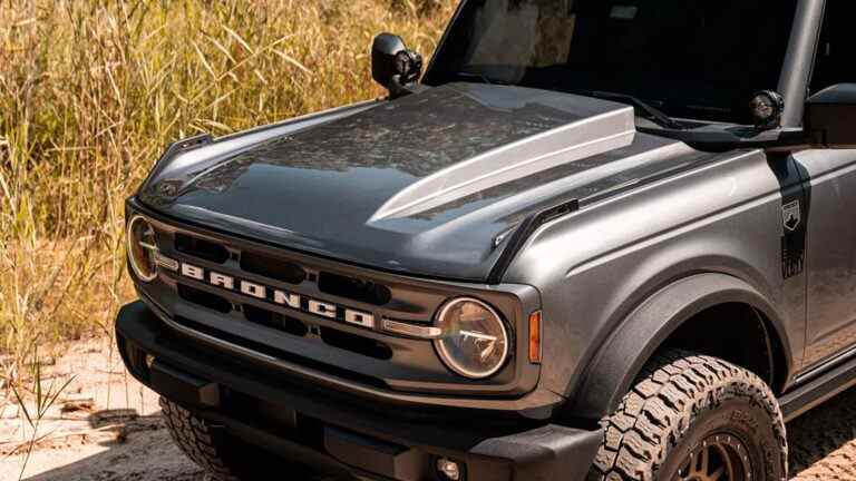 Capot Cervini pour Ford Bronco : Que de place pour les activités !