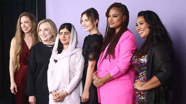 "C'est un choix d'être optimiste": Hillary Clinton, Oprah Winfrey, Elizabeth Olsen éclairent le pouvoir des femmes de Variety 2022 Les plus populaires doivent être lus Inscrivez-vous aux newsletters Variety Plus de nos marques
	
	
