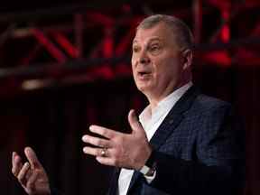 Le commissaire de la LCF, Randy Ambrosie, prononce son discours médiatique sur l'état de la ligue au Hamilton Convention Centre pendant la semaine de la Coupe Grey de la LCF à Hamilton, en Ontario, le vendredi 10 décembre 2021.