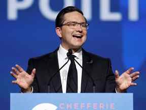 Pierre Poilievre prend la parole après avoir été élu nouveau chef du Parti conservateur du Canada, à Ottawa, Ontario, le 10 septembre 2022.