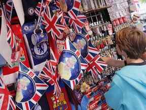 Les souvenirs de la reine Elizabeth prennent de la valeur