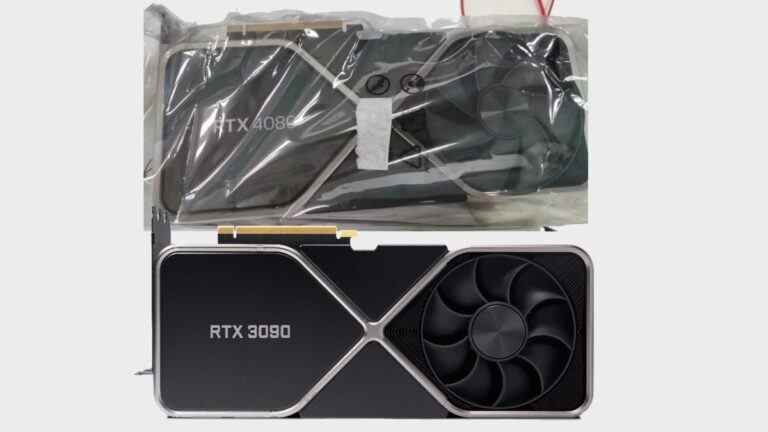 Alleged RTX 4080 image alongside an RTX 3090