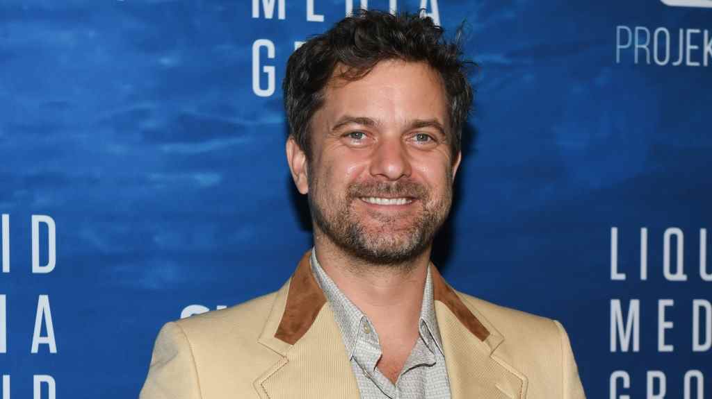 Joshua Jackson déclare que Liquid Media Group 