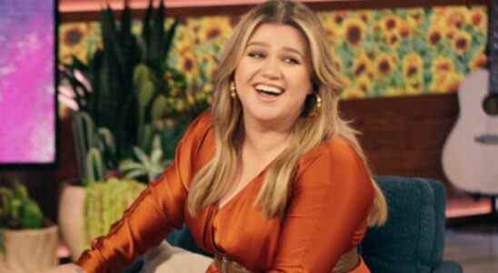 Kelly Clarkson on The Kelly Clarkson Show.