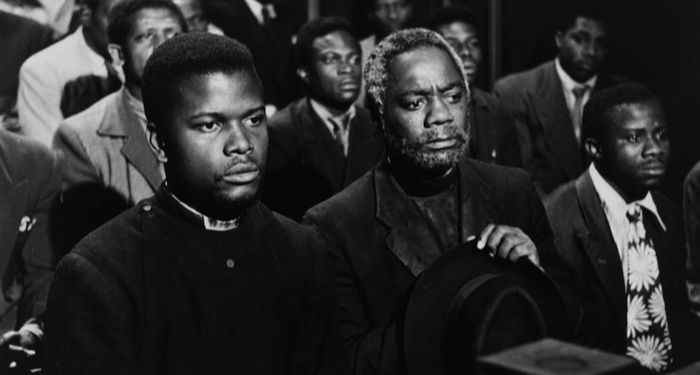 Scène du film Cry the Beloved Country, avec Sidney Poitier