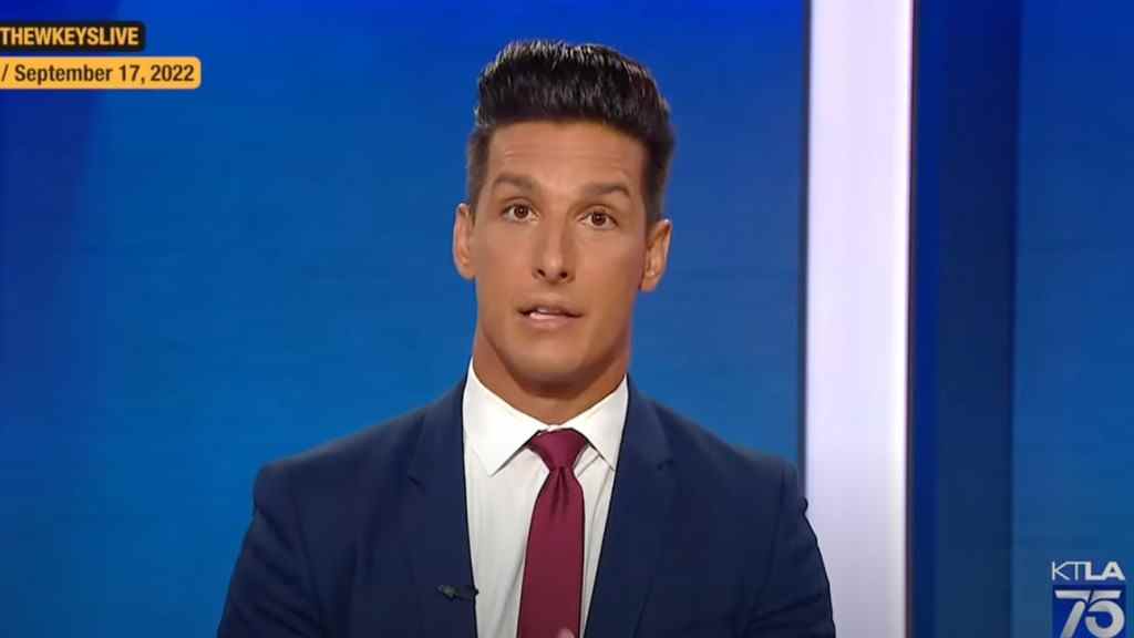 L'ancre de KTLA, Mark Mester, licencié après la défense en direct de l'ancienne collègue Lynette Romero
