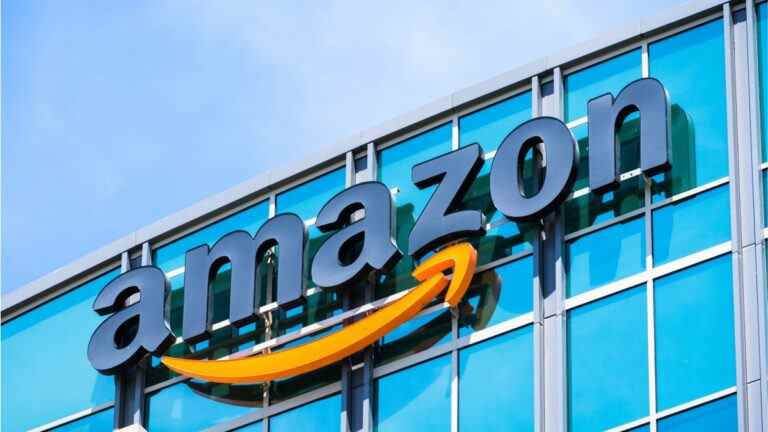 Le PDG d’Amazon dit qu’il ne forcera pas les employés à retourner au bureau