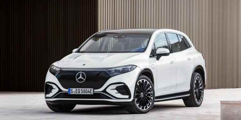 Le VUS Mercedes-Benz EQS 2023 commence à 105 550 $ et atteint 133 000 $