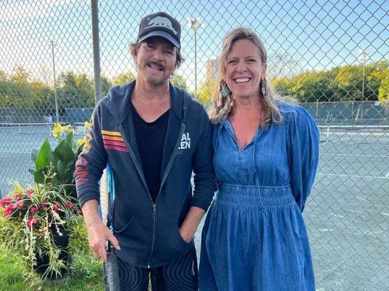 Le chanteur de Pearl Jam frappe fort au Centre sportif Rideau