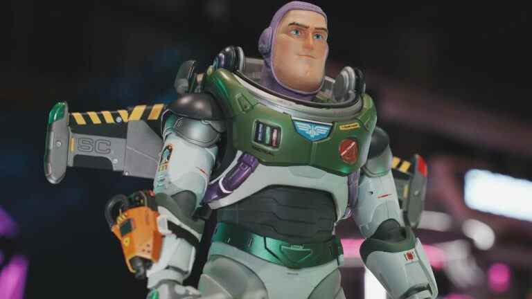 Le robot Buzz Lightyear de Robosen transforme le Space Ranger en un "objet de collection vivant"
