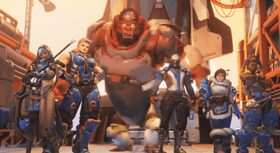 Pixelated Winston in Overwatch victory screen