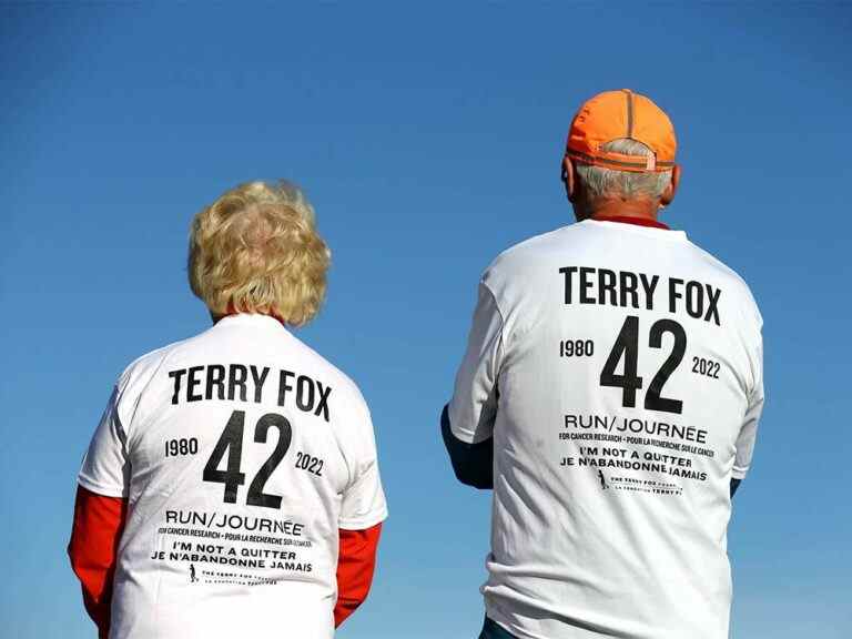 Les Calgariens participent à la course Terry Fox à Fort Calgary et recueillent des fonds pour la recherche sur le cancer