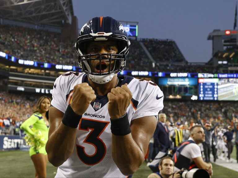 Les Seahawks s’accrochent pour gagner contre les Broncos, Russell Wilson