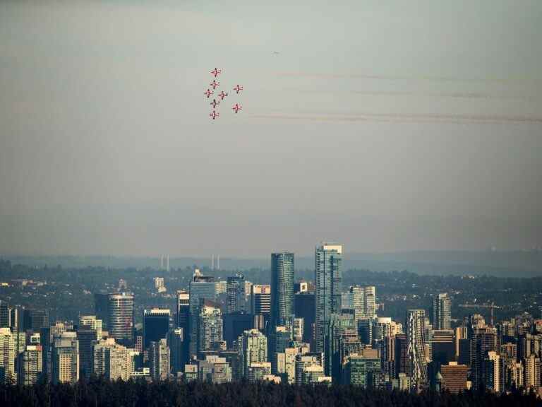 Les Snowbirds sont autorisés à retourner dans les airs après qu’une sonde a découvert que le filtre à huile a causé le dernier accident