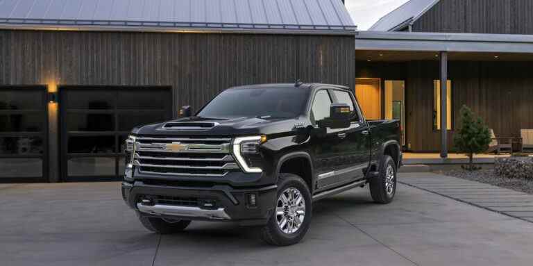 Les camions Chevy Silverado HD 2024 reçoivent de nouvelles tasses et des intérieurs plus flashy