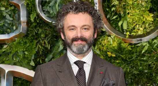 Michael Sheen prononce un discours entraînant devant l'équipe de football du Pays de Galles avant la Coupe du monde