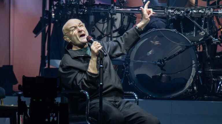 Phil Collins et Genesis vendent des catalogues à Concord pour 300 millions de dollars.
	
	
