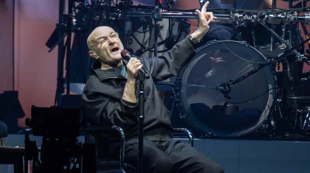 Phil Collins et Genesis vendent des catalogues à Concord pour 300 millions de dollars.
	
	
