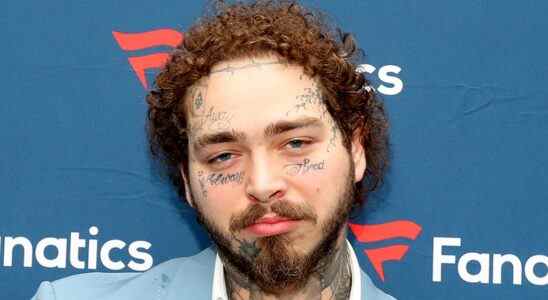 Post Malone hospitalisé pour "douleur poignardante" une semaine après la chute de la scène, reporte le spectacle de Boston